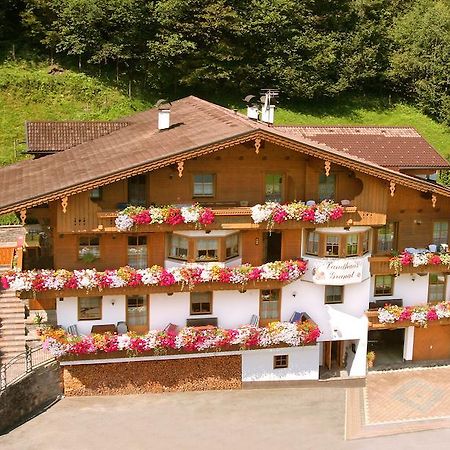 Landhaus Granat Майрхофен Экстерьер фото