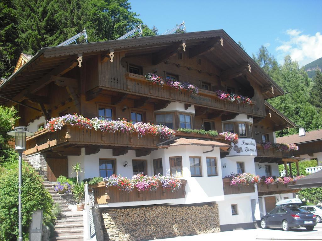 Landhaus Granat Майрхофен Экстерьер фото