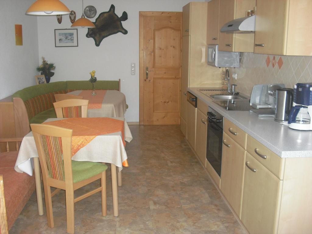 Landhaus Granat Майрхофен Номер фото